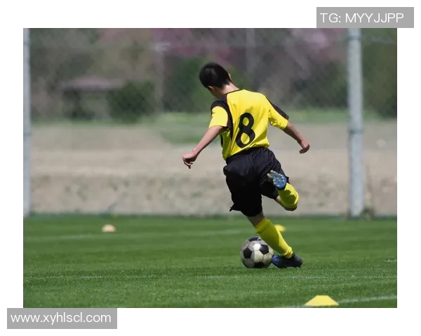 希门尼斯的传奇旅程:从草根到世界足球舞台的闪耀之星 希门尼斯的传奇旅程:从草根到世界足球舞台的闪耀之星