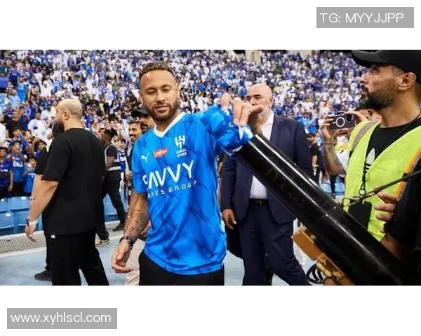 内马尔的足球传奇之路：从巴西小子到全球超级巨星的辉煌历程